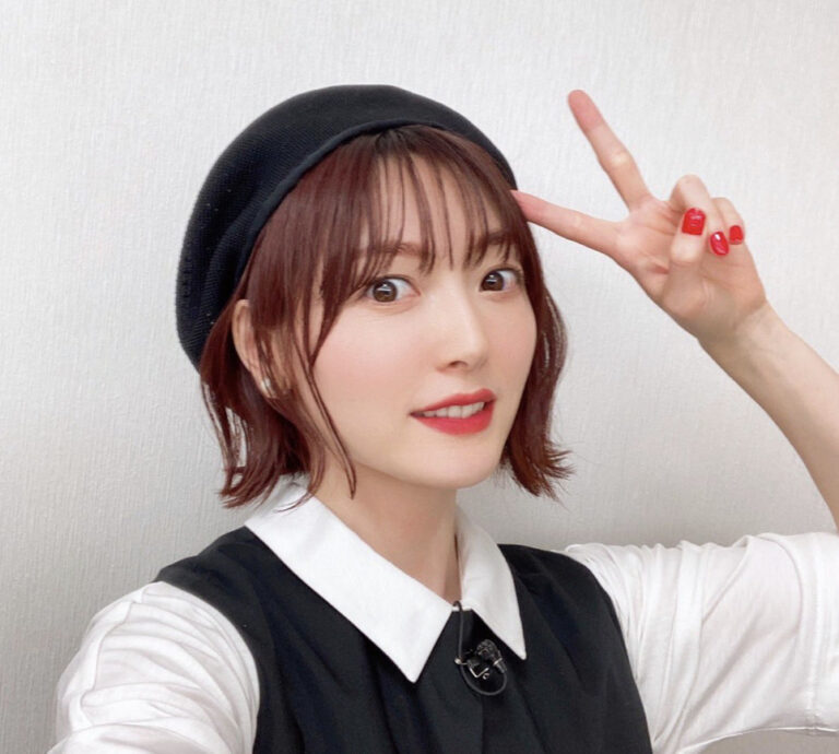 人気声優 花澤香菜が声優になった理由 デビュー当時は棒読みだった 引退を引き留めた人物とは 情熱大陸