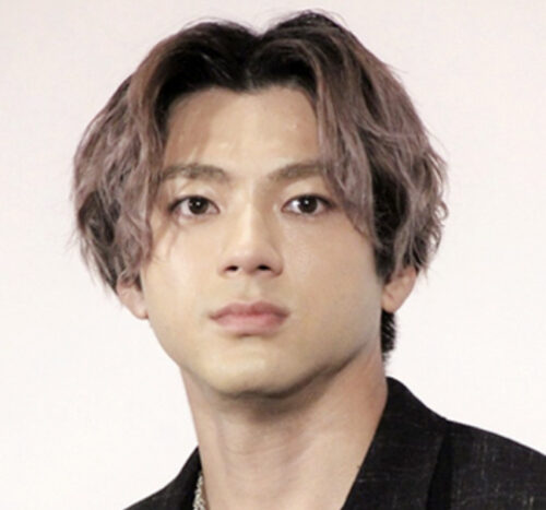 俳優