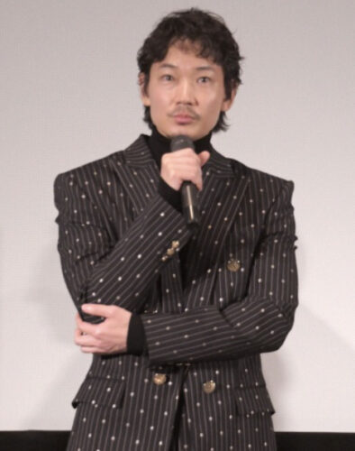 俳優